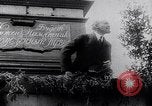 Standbild Lenins Anhänger Russland, 1920, aus Sekunde 28 historischem Filmmaterial Videoclip 65675035765