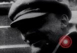 Standbild Lenins Anhänger Russland, 1920, aus Sekunde 43 historischem Filmmaterial Videoclip 65675035765
