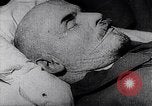 Standbild Vladimir Lenin stirbt Moskau Russland Sowjetunion, 1924, aus Sekunde 28 historischem Filmmaterial Videoclip 65675035767