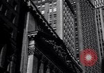 Immagine di New York City Hall e NYSE New York United States USA, 1942, secondo 39 filmato di repertorio 65675035776