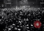 Image foule après Herbert Hoover Discours Cleveland Ohio USA, 1936, de la seconde 15 séquences d'archives historiques vidéo 65675035790