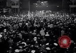 Image foule après Herbert Hoover Discours Cleveland Ohio USA, 1936, de la seconde 20 séquences d'archives historiques vidéo 65675035790