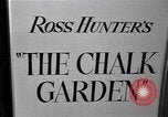 Standbild Der Chalk Garden United States USA, 1964, aus Sekunde 7 historischem Filmmaterial Videoclip 65675035793