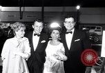Standbild Einladungs Premier von Ross Hunter film Chalk Garden United States USA, 1964, aus Sekunde 49 historischem Filmmaterial Videoclip 65675035794