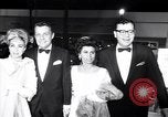 Standbild Einladungs Premier von Ross Hunter film Chalk Garden United States USA, 1964, aus Sekunde 51 historischem Filmmaterial Videoclip 65675035794