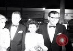 Standbild Einladungs Premier von Ross Hunter film Chalk Garden United States USA, 1964, aus Sekunde 53 historischem Filmmaterial Videoclip 65675035794