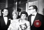 Standbild Einladungs Premier von Ross Hunter film Chalk Garden United States USA, 1964, aus Sekunde 55 historischem Filmmaterial Videoclip 65675035794