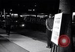Standbild Ross Hunter begrüßt die Gäste an der Premier der Chalk Garden United States USA, 1964, aus Sekunde 19 historischem Filmmaterial Videoclip 65675035795