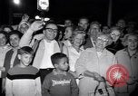 Standbild Ross Hunter begrüßt die Gäste an der Premier der Chalk Garden United States USA, 1964, aus Sekunde 32 historischem Filmmaterial Videoclip 65675035795