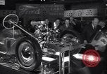Immagine di Gruppo capitano Douglas Bader al motor show London Inghilterra England, 1951, secondo 40 filmato di repertorio 65675035808