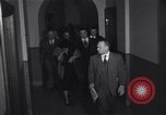 Immagine di Ella Logan testimonia prima casa comitato sulle attività Un-American United States USA, 1951, secondo 3 filmato di repertorio 65675035809