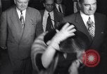 Immagine di Ella Logan testimonia prima casa comitato sulle attività Un-American United States USA, 1951, secondo 6 filmato di repertorio 65675035809