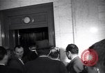Immagine di Ella Logan testimonia prima casa comitato sulle attività Un-American United States USA, 1951, secondo 30 filmato di repertorio 65675035809