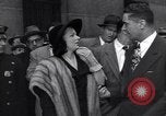 Immagine di Ella Logan testimonia prima casa comitato sulle attività Un-American United States USA, 1951, secondo 40 filmato di repertorio 65675035809