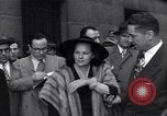 Immagine di Ella Logan testimonia prima casa comitato sulle attività Un-American United States USA, 1951, secondo 42 filmato di repertorio 65675035809