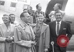 Image Jack Benny et Errol Flynn United States USA, 1951, de la seconde 28 séquences d'archives historiques vidéo 65675035810