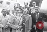 Image Jack Benny et Errol Flynn United States USA, 1951, de la seconde 34 séquences d'archives historiques vidéo 65675035810