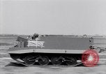 Standbild amphibische Landung Fahrzeug im militärischen Bereich Test United States USA, 1941, aus Sekunde 25 historischem Filmmaterial Videoclip 65675035811