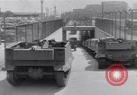 Immagine di Sbarco veicoli durante una sessione di prove libere United States USA, 1941, secondo 33 filmato di repertorio 65675035812