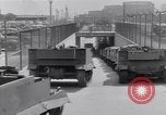 Immagine di Sbarco veicoli durante una sessione di prove libere United States USA, 1941, secondo 34 filmato di repertorio 65675035812