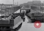 Immagine di Sbarco veicoli durante una sessione di prove libere United States USA, 1941, secondo 35 filmato di repertorio 65675035812