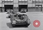 Immagine di Sbarco veicoli durante una sessione di prove libere United States USA, 1941, secondo 36 filmato di repertorio 65675035812