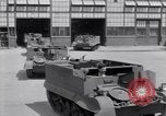 Immagine di Sbarco veicoli durante una sessione di prove libere United States USA, 1941, secondo 37 filmato di repertorio 65675035812