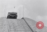 Immagine di Sbarco veicoli durante una sessione di prove libere United States USA, 1941, secondo 53 filmato di repertorio 65675035812