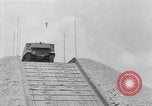 Immagine di Sbarco veicoli durante una sessione di prove libere United States USA, 1941, secondo 54 filmato di repertorio 65675035812