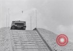 Immagine di Sbarco veicoli durante una sessione di prove libere United States USA, 1941, secondo 55 filmato di repertorio 65675035812