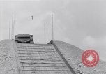 Immagine di Sbarco veicoli durante una sessione di prove libere United States USA, 1941, secondo 57 filmato di repertorio 65675035812