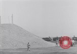 Immagine di Sbarco veicoli durante una sessione di prove libere United States USA, 1941, secondo 59 filmato di repertorio 65675035812