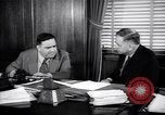 Immagine di Incontro tra il Sindaco di NY e interni di secrezione Washington DC USA, 1937, secondo 30 filmato di repertorio 65675035814