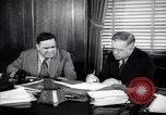 Immagine di Incontro tra il Sindaco di NY e interni di secrezione Washington DC USA, 1937, secondo 38 filmato di repertorio 65675035814