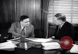 Immagine di Incontro tra il Sindaco di NY e interni di secrezione Washington DC USA, 1937, secondo 44 filmato di repertorio 65675035814