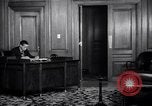 Immagine di Il sindaco di New York F H LaGuardia procede per una riunione Washington DC USA, 1937, secondo 16 filmato di repertorio 65675035815