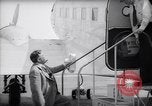 Immagine di Il sindaco di New York F H LaGuardia prende un volo United States USA, 1937, secondo 4 filmato di repertorio 65675035816