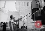 Immagine di Il sindaco di New York F H LaGuardia prende un volo United States USA, 1937, secondo 6 filmato di repertorio 65675035816