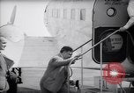 Immagine di Il sindaco di New York F H LaGuardia prende un volo United States USA, 1937, secondo 9 filmato di repertorio 65675035816