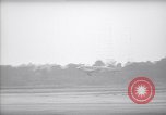 Immagine di Il sindaco di New York F H LaGuardia prende un volo United States USA, 1937, secondo 35 filmato di repertorio 65675035816