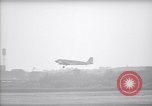 Immagine di Il sindaco di New York F H LaGuardia prende un volo United States USA, 1937, secondo 38 filmato di repertorio 65675035816