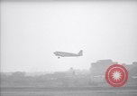 Immagine di Il sindaco di New York F H LaGuardia prende un volo United States USA, 1937, secondo 40 filmato di repertorio 65675035816