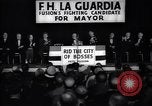 Immagine di Benvenuto di F H LaGuardia presso la sua campagna elettorale New York United States USA, 1934, secondo 18 filmato di repertorio 65675035822