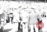Image maire LaGuardia de New York inaugure un match de baseball Bronx New York City USA, 1937, de la seconde 1 séquences d'archives historiques vidéo 65675035826
