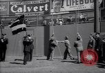 Image maire LaGuardia de New York inaugure un match de baseball Bronx New York City USA, 1937, de la seconde 60 séquences d'archives historiques vidéo 65675035826