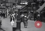 Standbild belebten Markt Geschäfte und Straßen Harlem New York City USA, 1937, aus Sekunde 12 historischem Filmmaterial Videoclip 65675035839