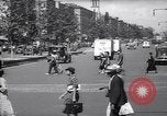 Standbild belebten Markt Geschäfte und Straßen Harlem New York City USA, 1937, aus Sekunde 27 historischem Filmmaterial Videoclip 65675035839