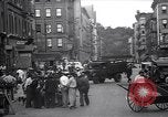 Standbild belebten Markt Geschäfte und Straßen Harlem New York City USA, 1937, aus Sekunde 52 historischem Filmmaterial Videoclip 65675035839