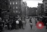 Standbild belebten Markt Geschäfte und Straßen Harlem New York City USA, 1937, aus Sekunde 59 historischem Filmmaterial Videoclip 65675035839