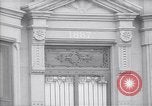 Standbild Brownstone Gebäude 1887 in New York New York City USA, 1939, aus Sekunde 26 historischem Filmmaterial Videoclip 65675035842